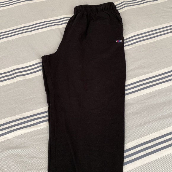 Men’s Champion pants - Picture 3 of 6